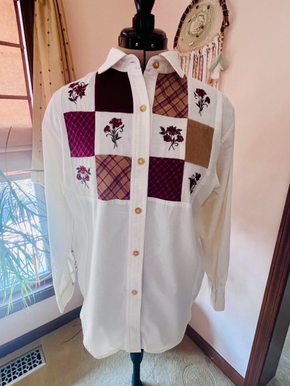 VTG Jantzen White Button-Front Shirt with Burgundy & Tan Patchwork